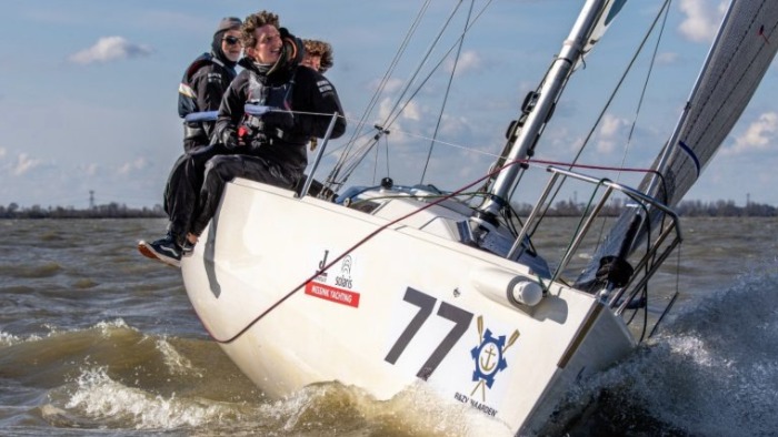 Second-hand J/80 boat