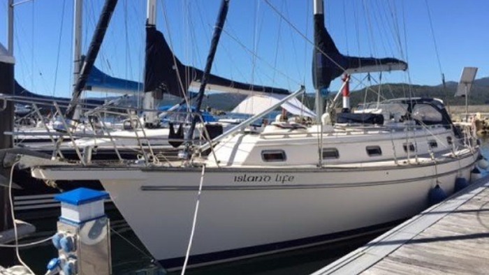Island Packet 40